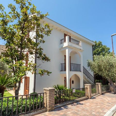 Markokop Petrovac na moru Exterior foto